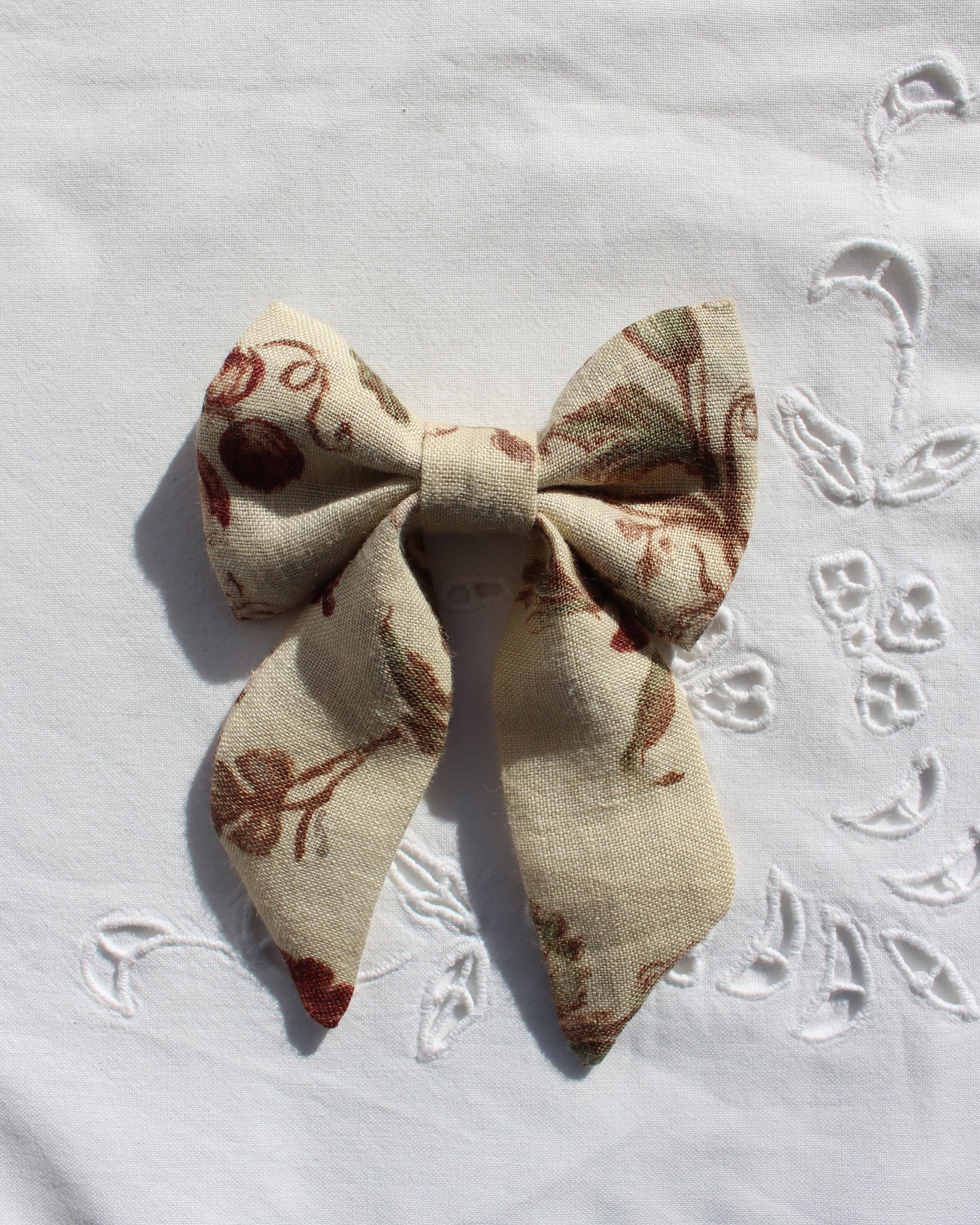 Vintage Floral Linen Bow
