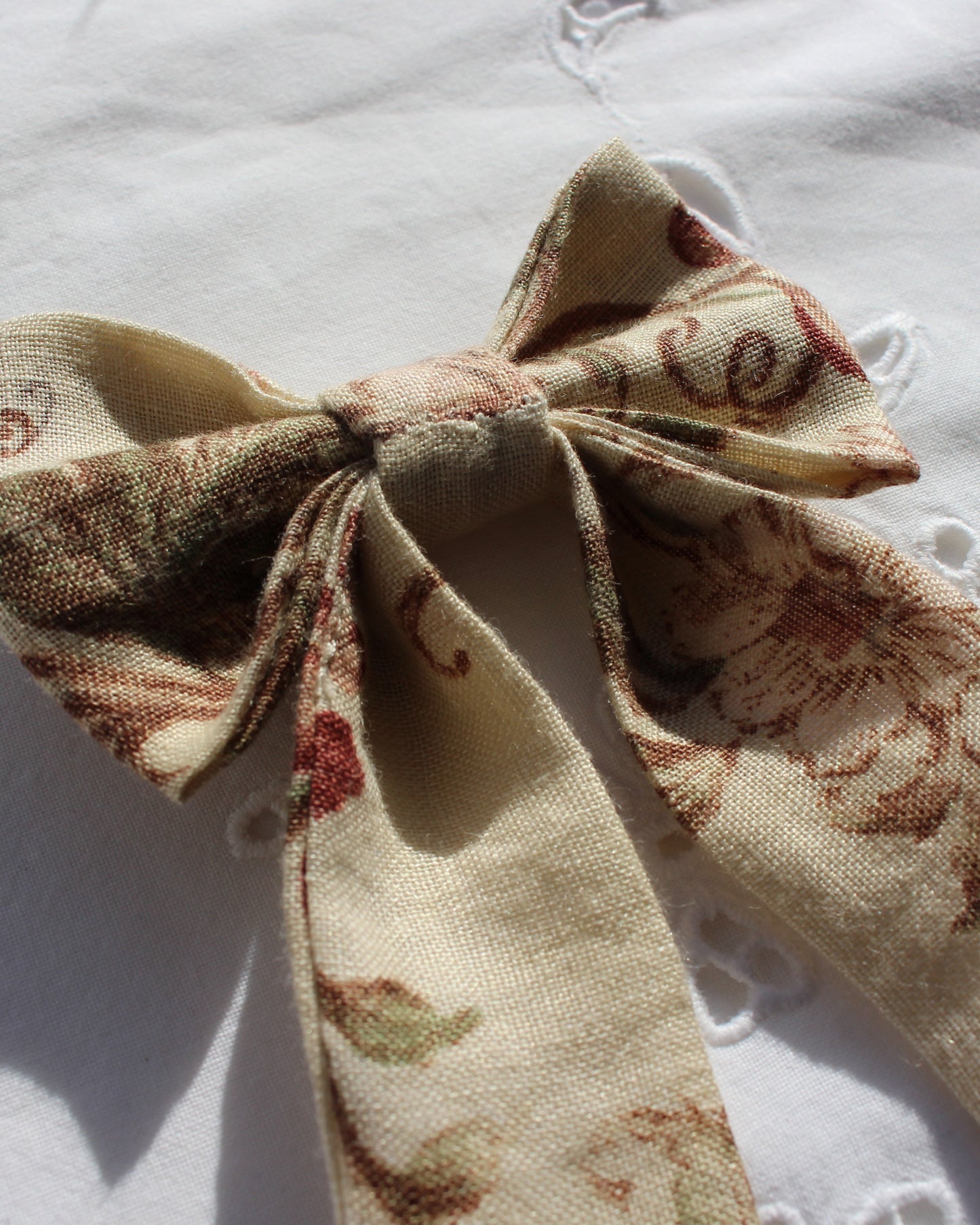 Vintage Floral Linen Bow
