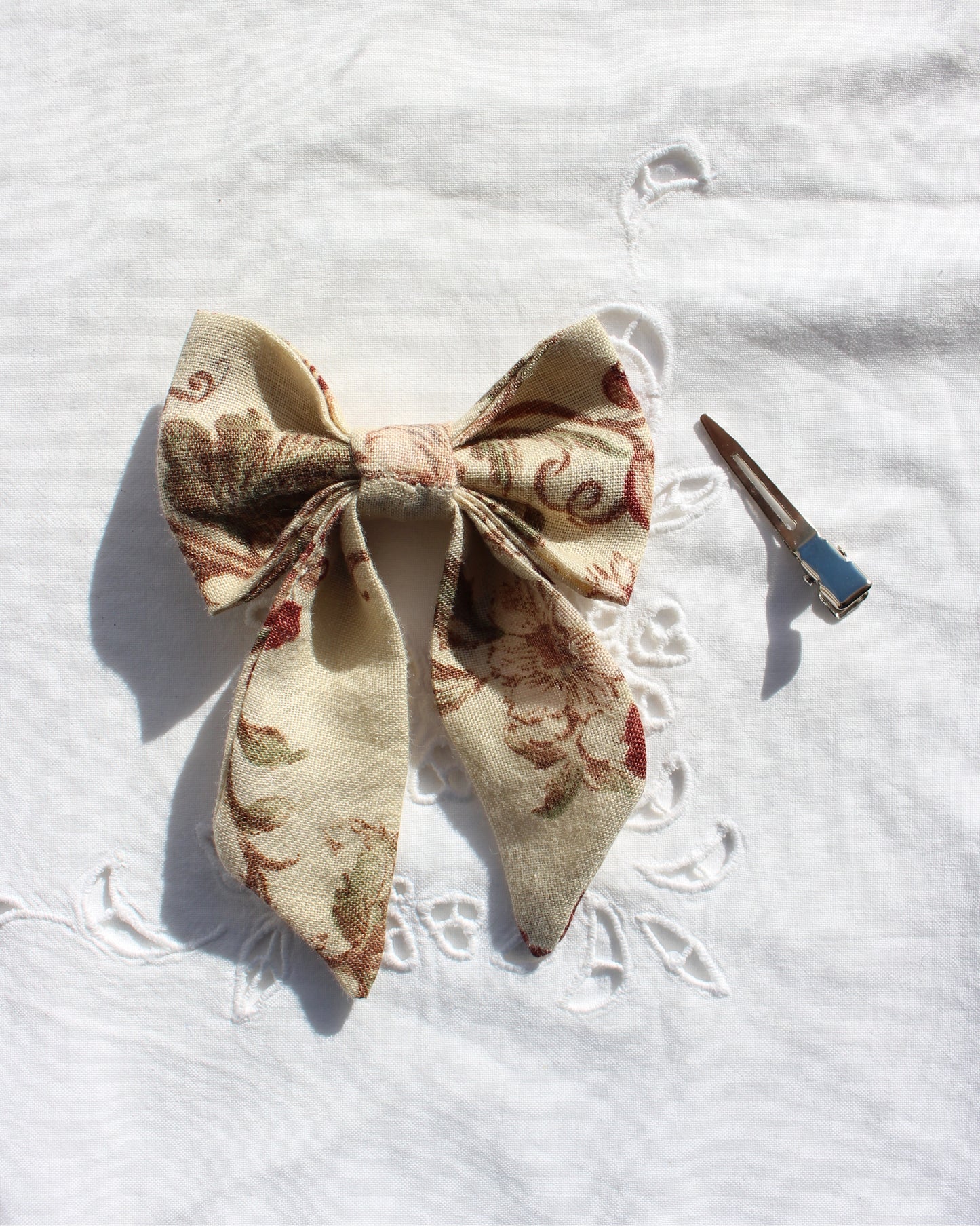 Vintage Floral Linen Bow