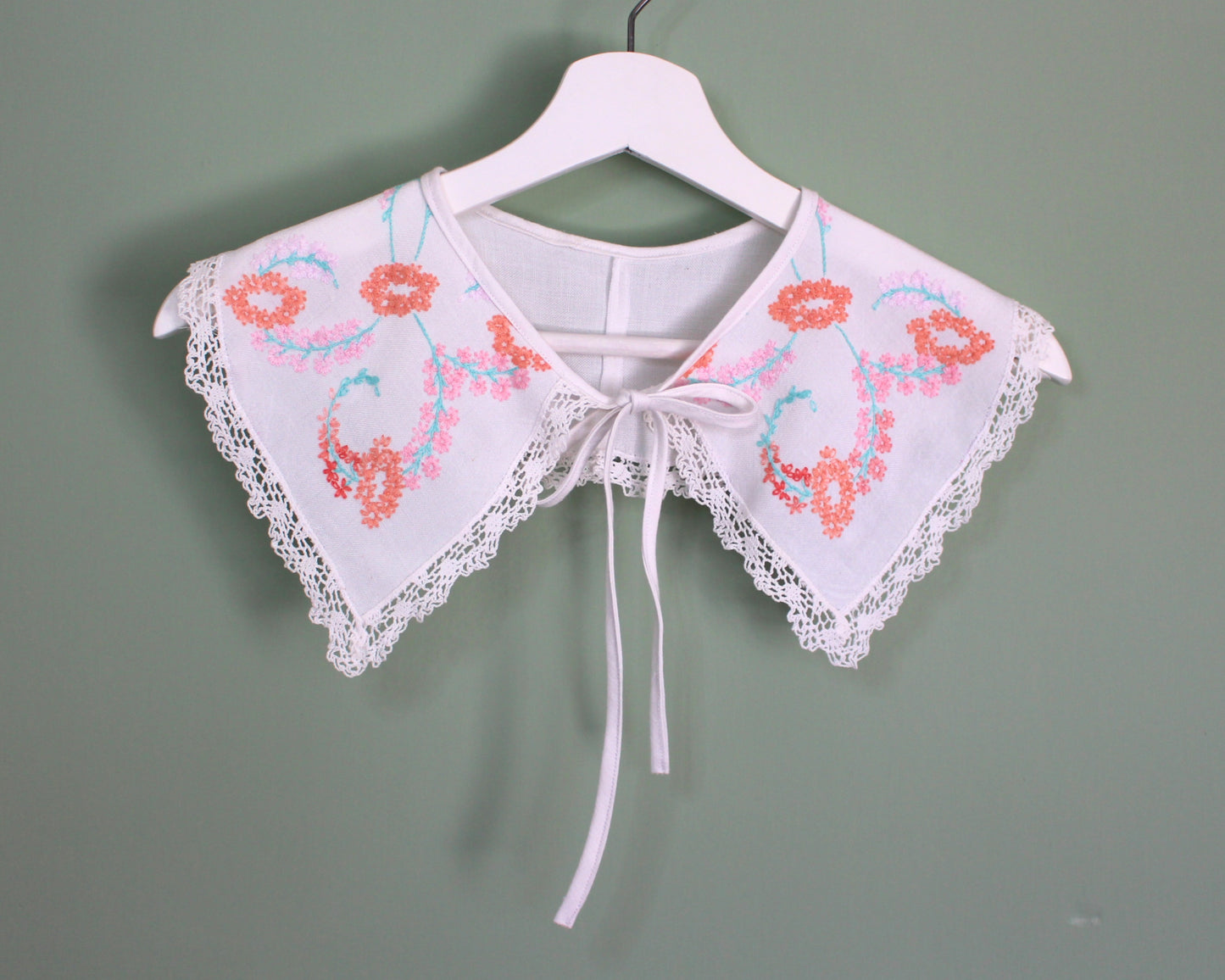Vintage Embroidered Cloth Collar