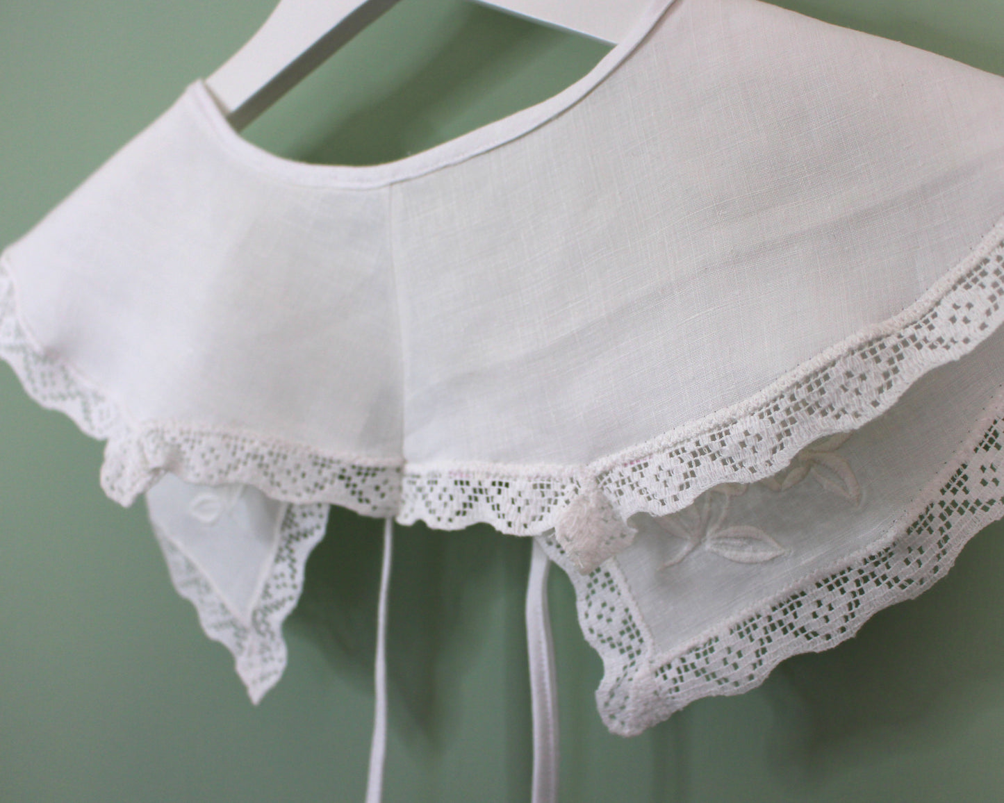 Vintage Rose Cloth Collar