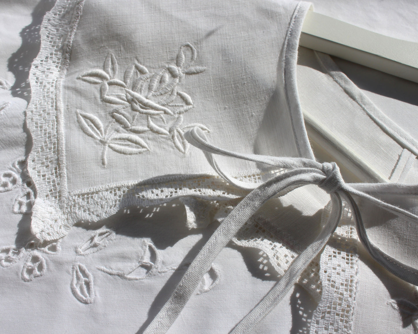 Vintage Rose Cloth Collar