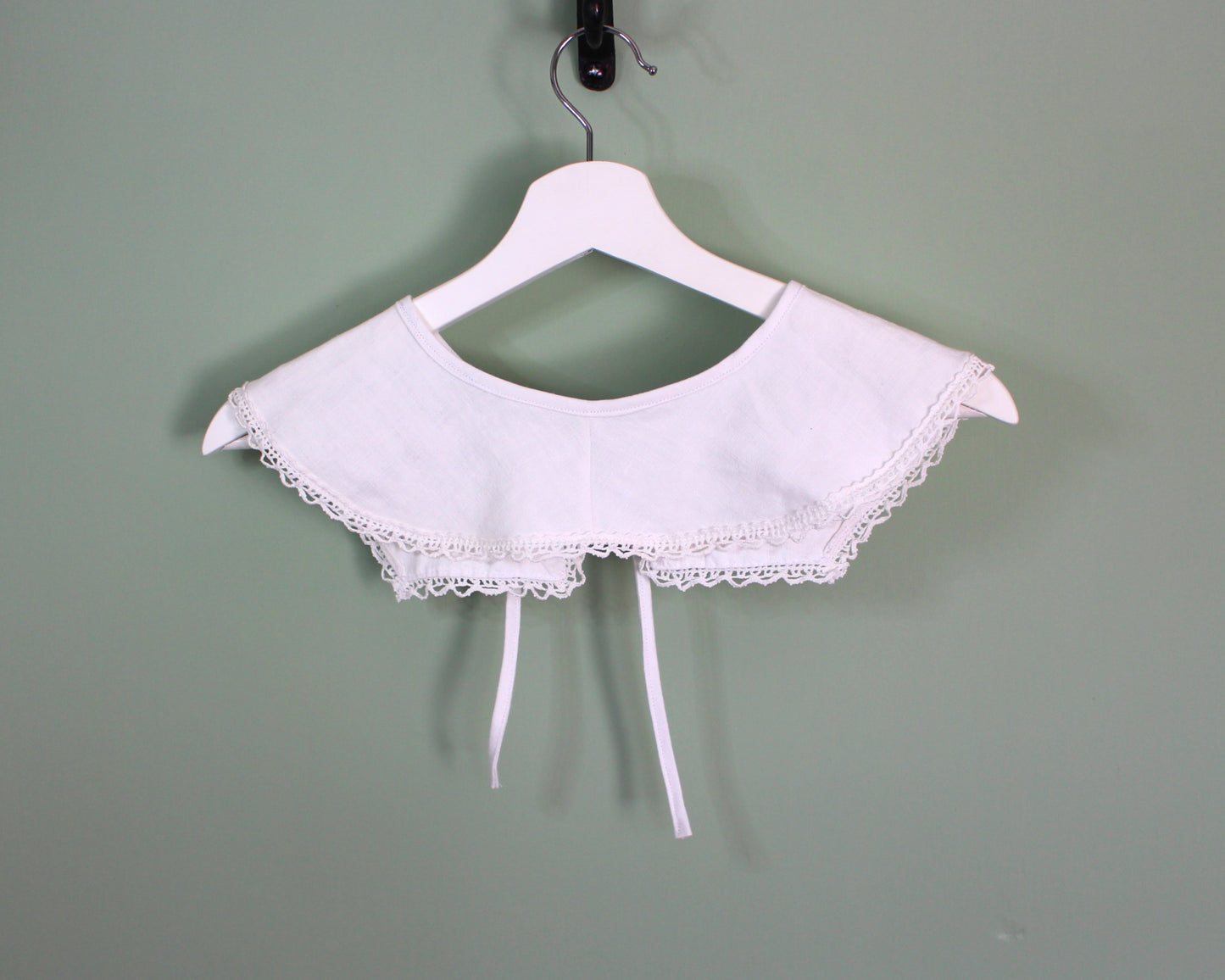 Forget-Me-Not vintage Cloth Collar