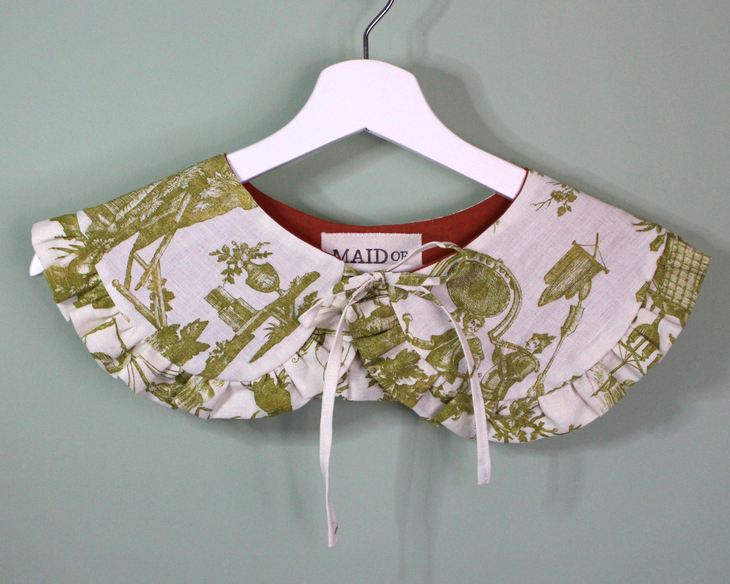 Green Botanical Toile Collar