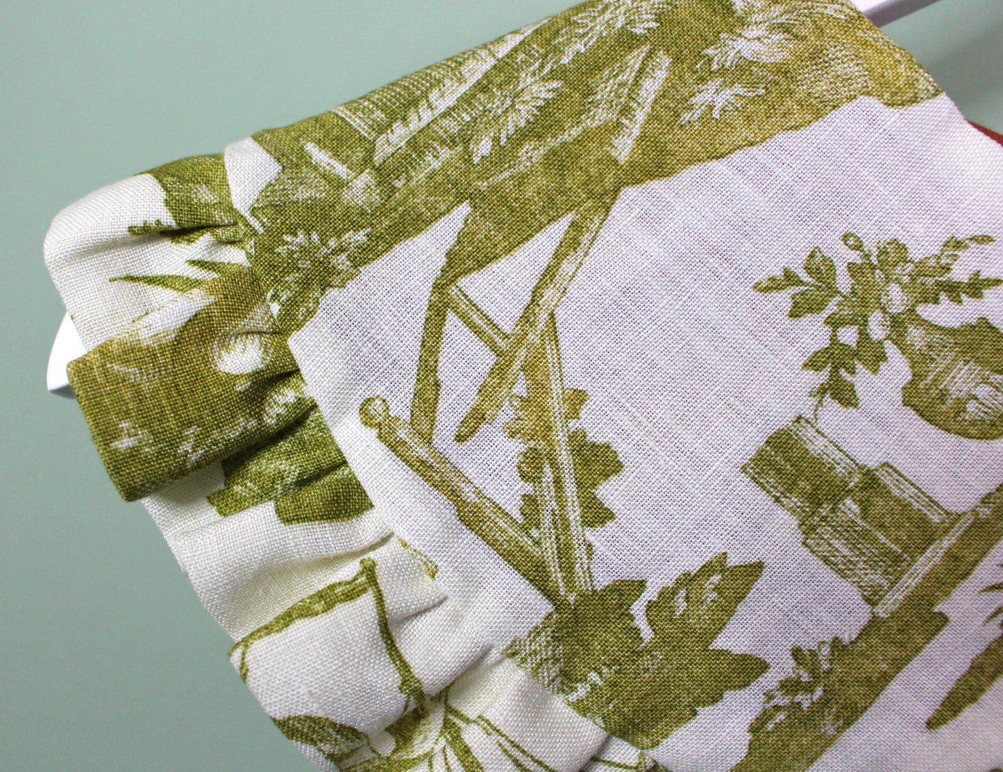 Green Botanical Toile Collar