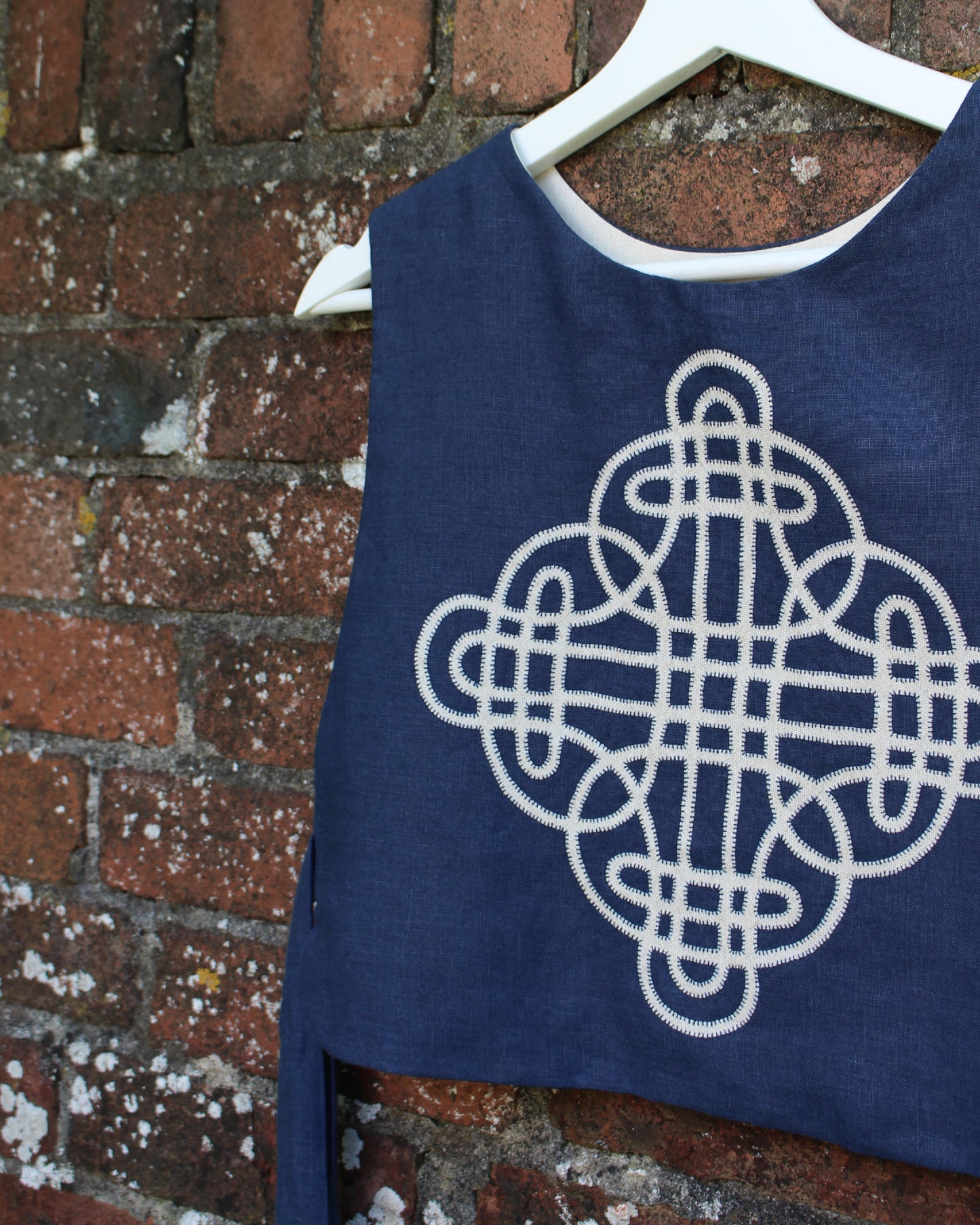 Ringed Celtic Knot Design on Navy Linen