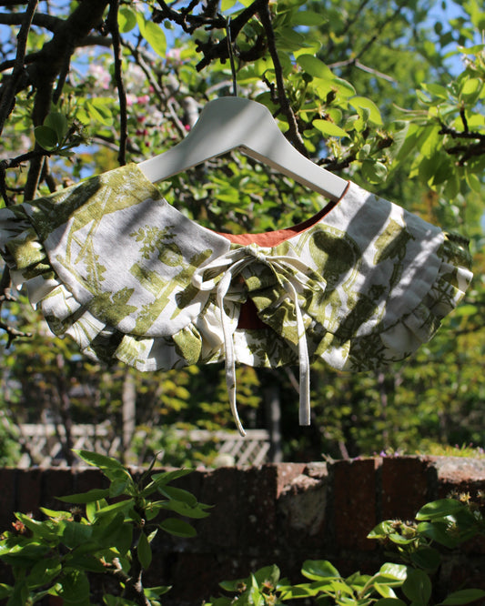 Green Botanical Toile Collar