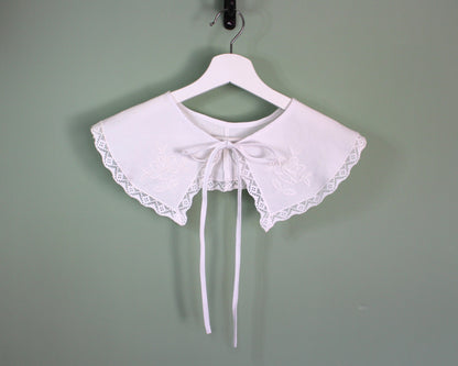 Vintage Rose Cloth Collar