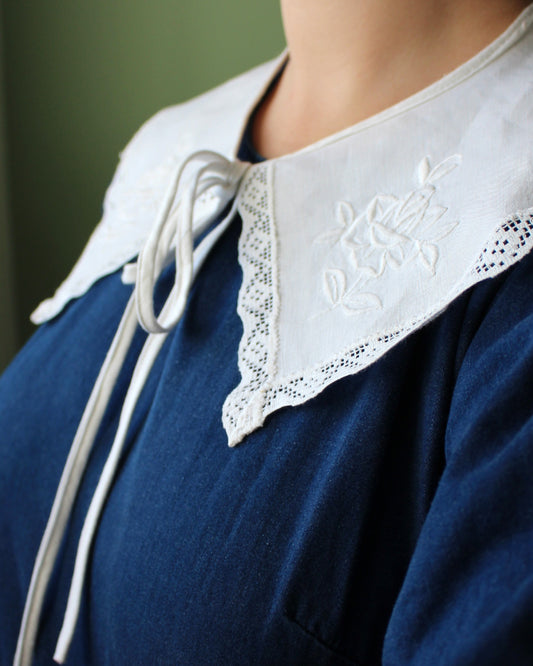 Vintage Rose Cloth Collar