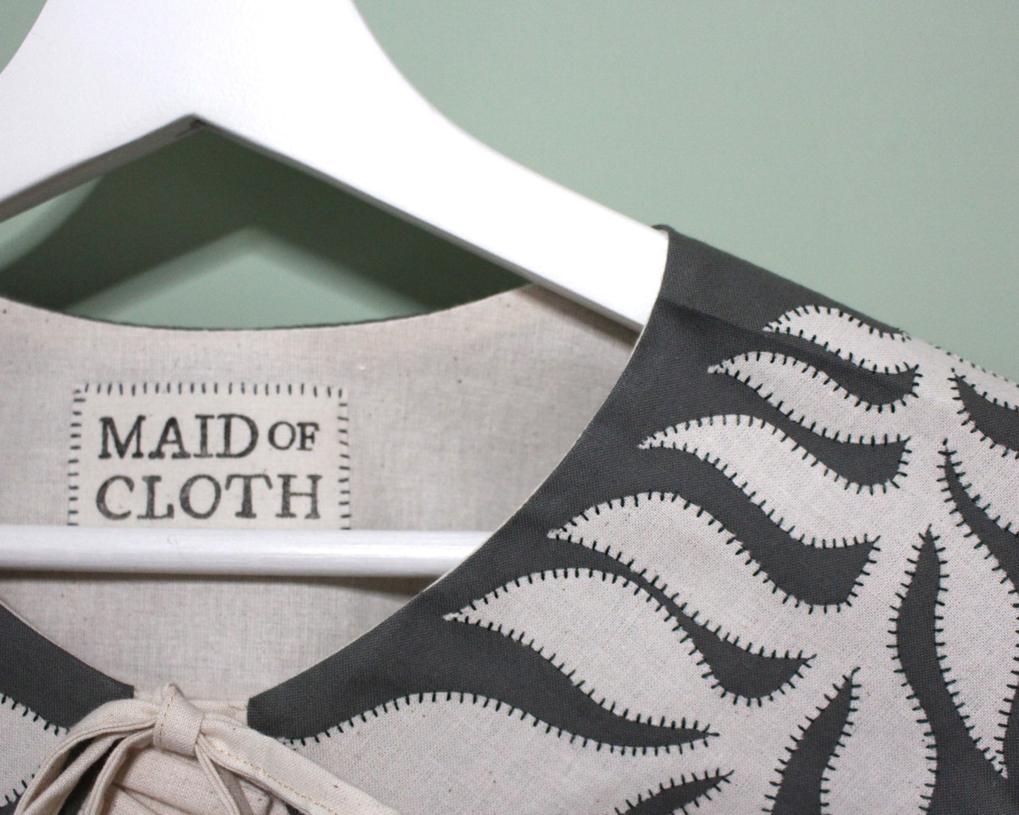 Hand Applique Leaves on Forest Green Collar