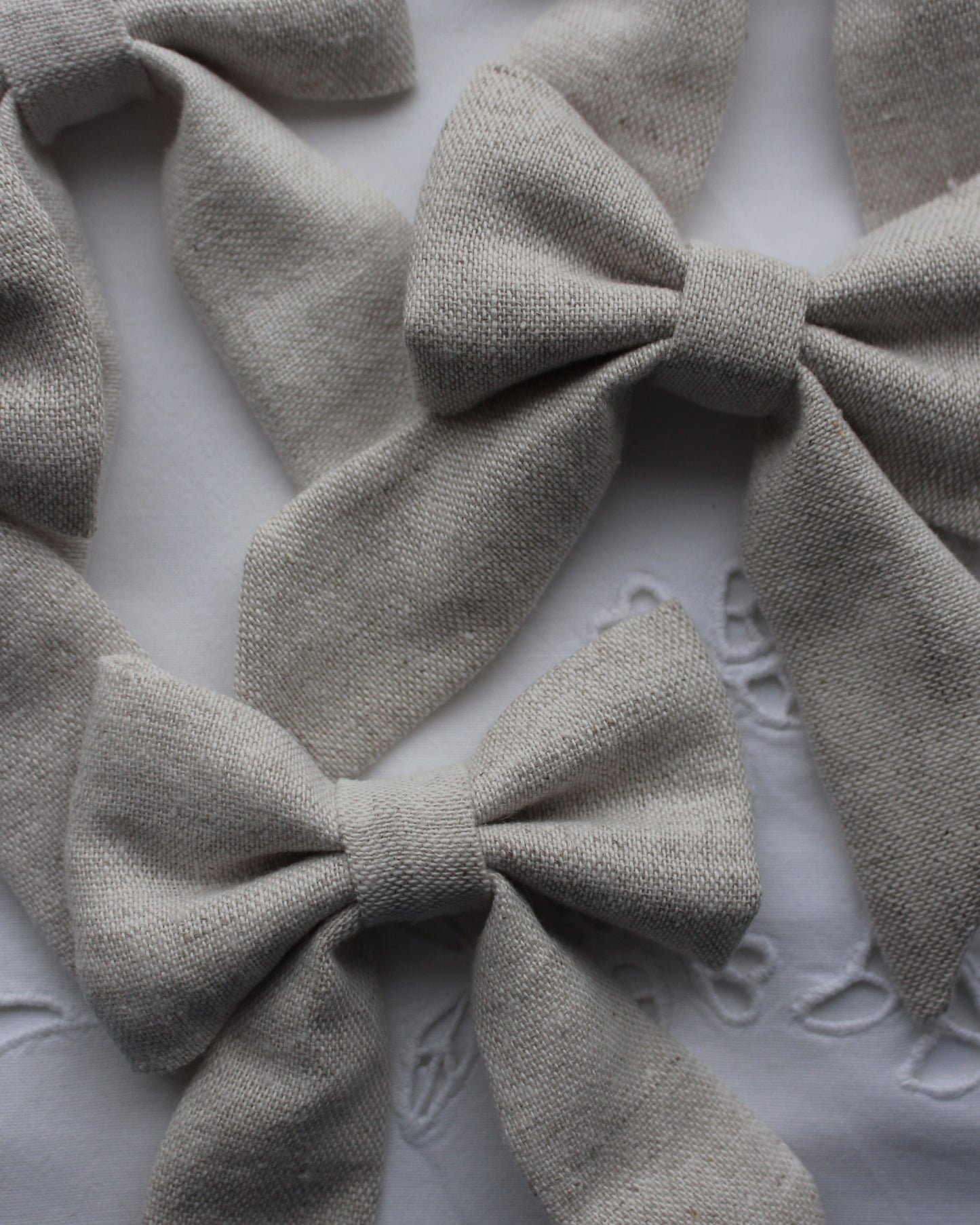 Natural Linen Bow