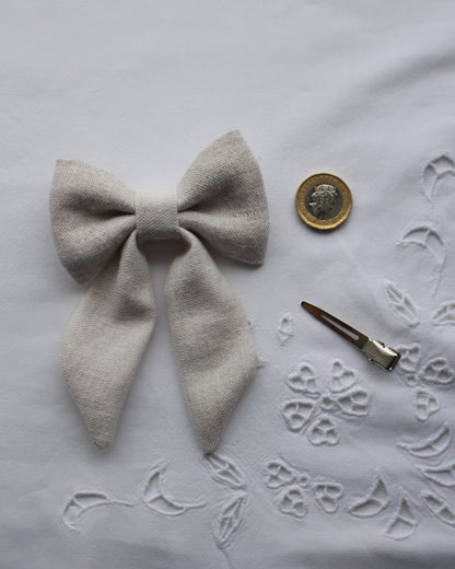 Natural Linen Bow