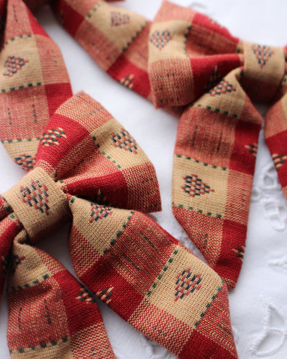 Vintage Heart Gingham Bow