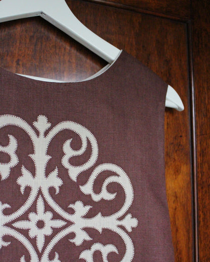 Royal Floral Emblem Tabard in Burgundy Linen