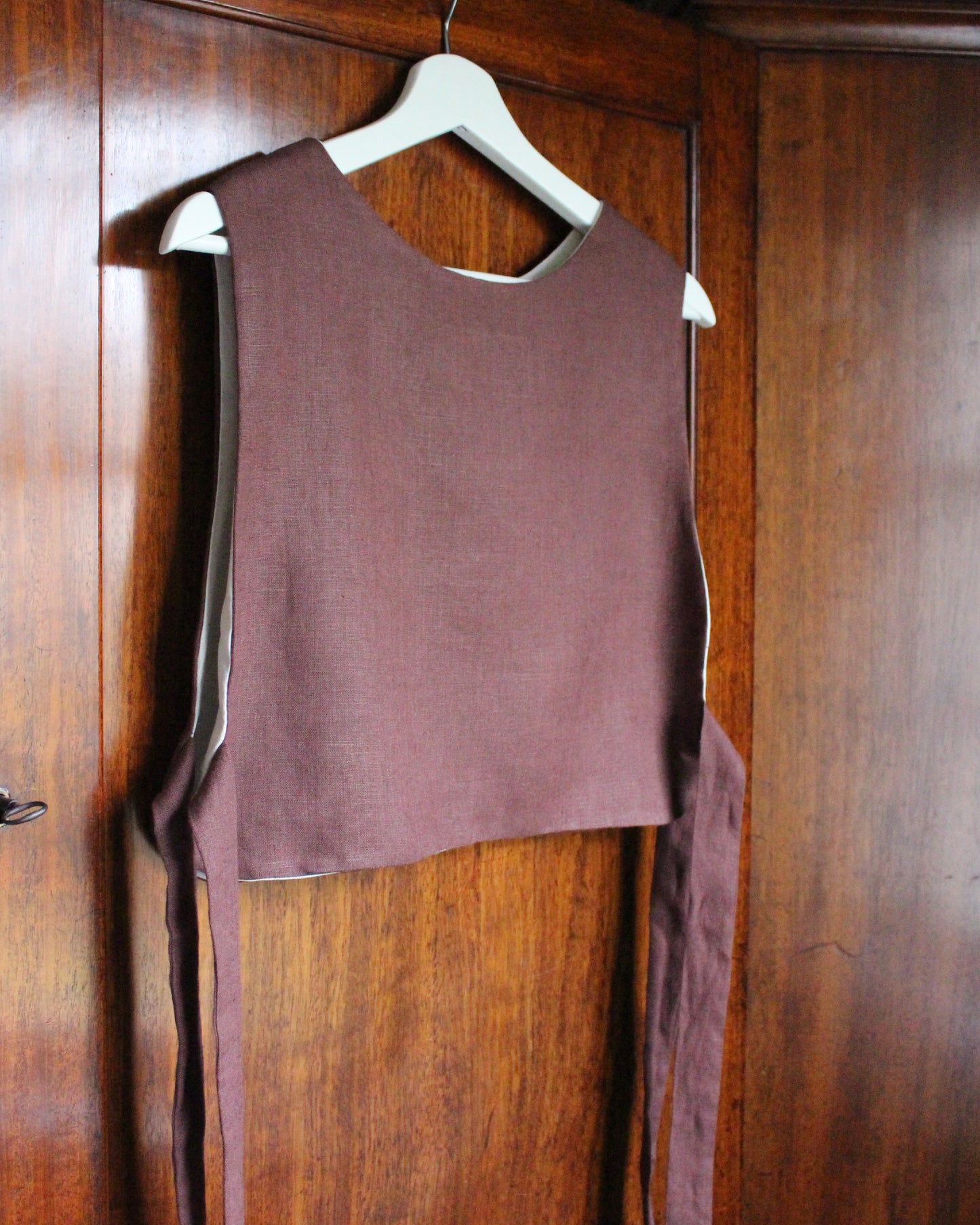 Royal Floral Emblem Tabard in Burgundy Linen