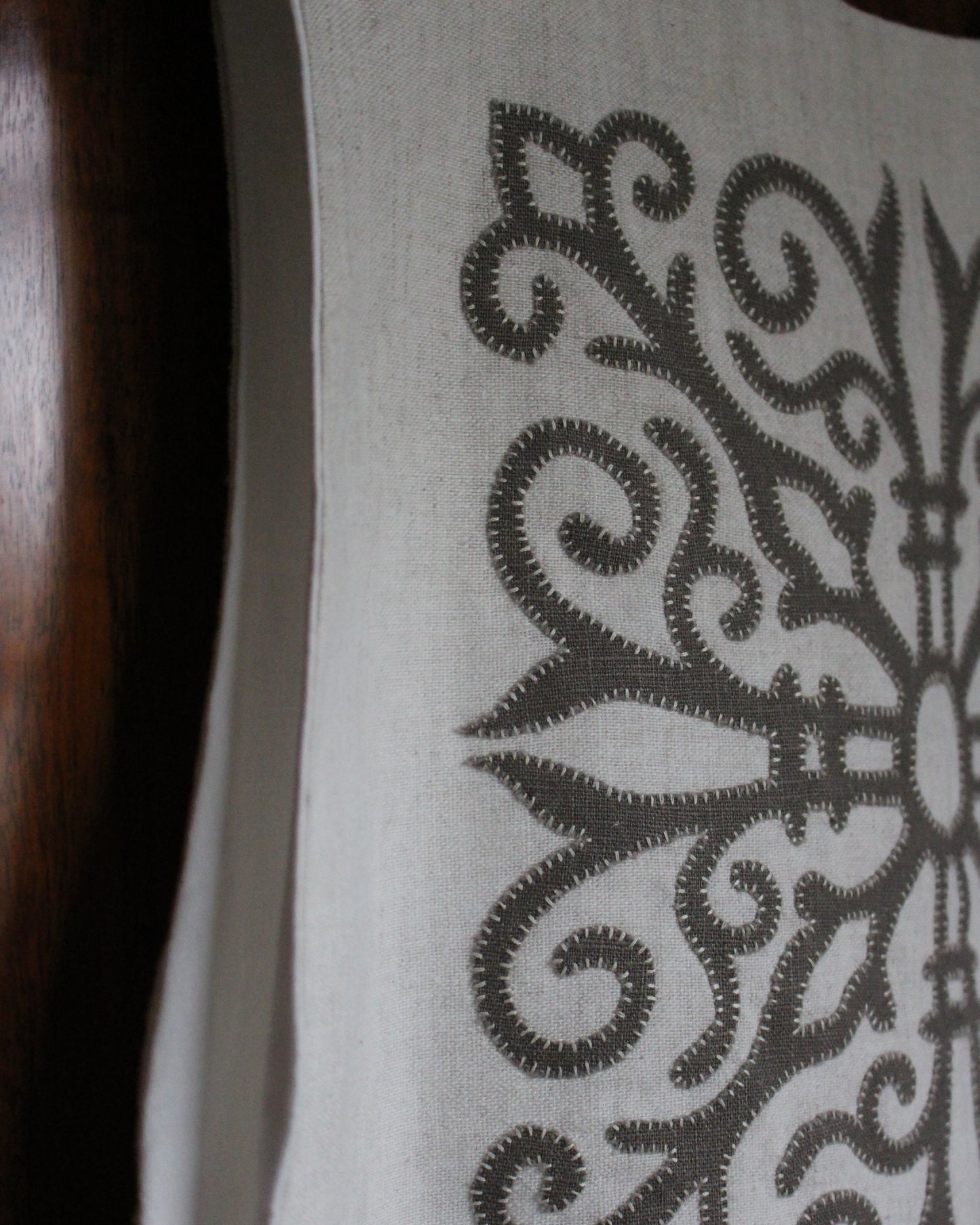 Celtic Ornamental Tile on Natural Linen