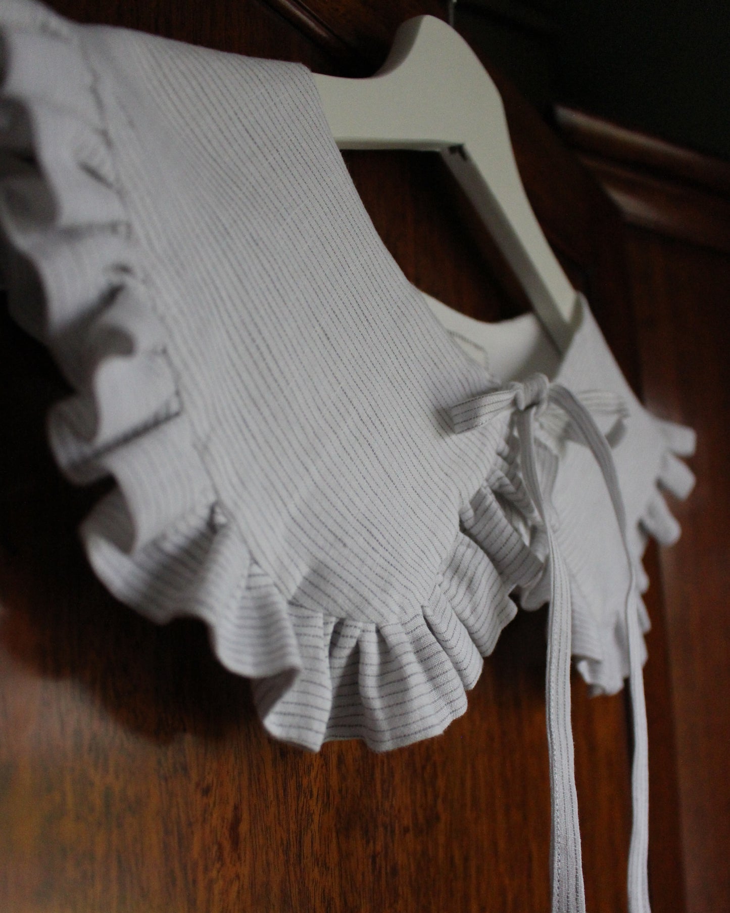 Pin Striped Linen Collar