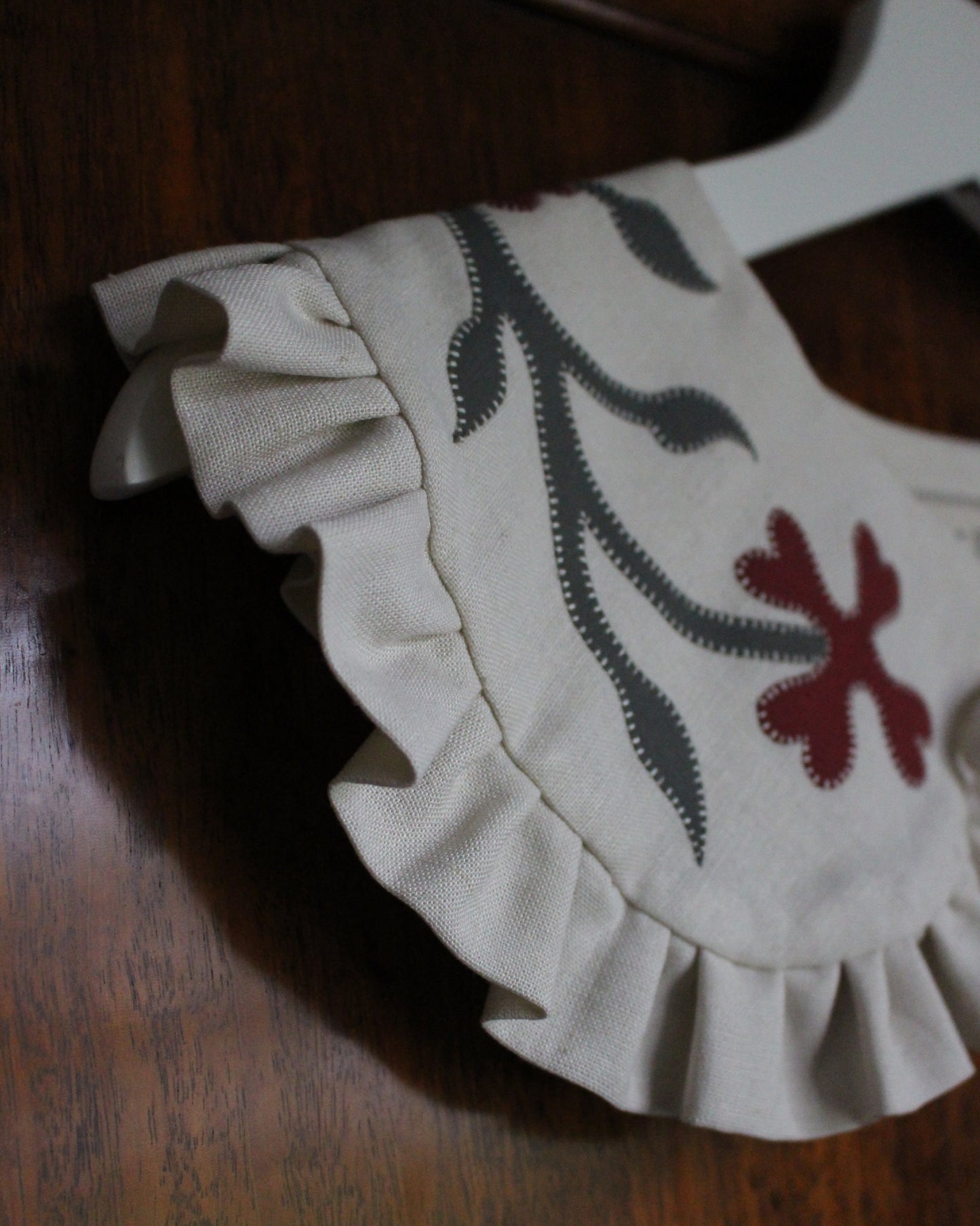 Ornate Floral Collar on Cream Linen