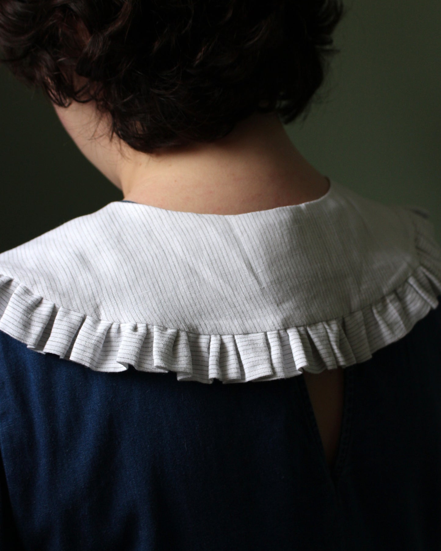Pin Striped Linen Collar