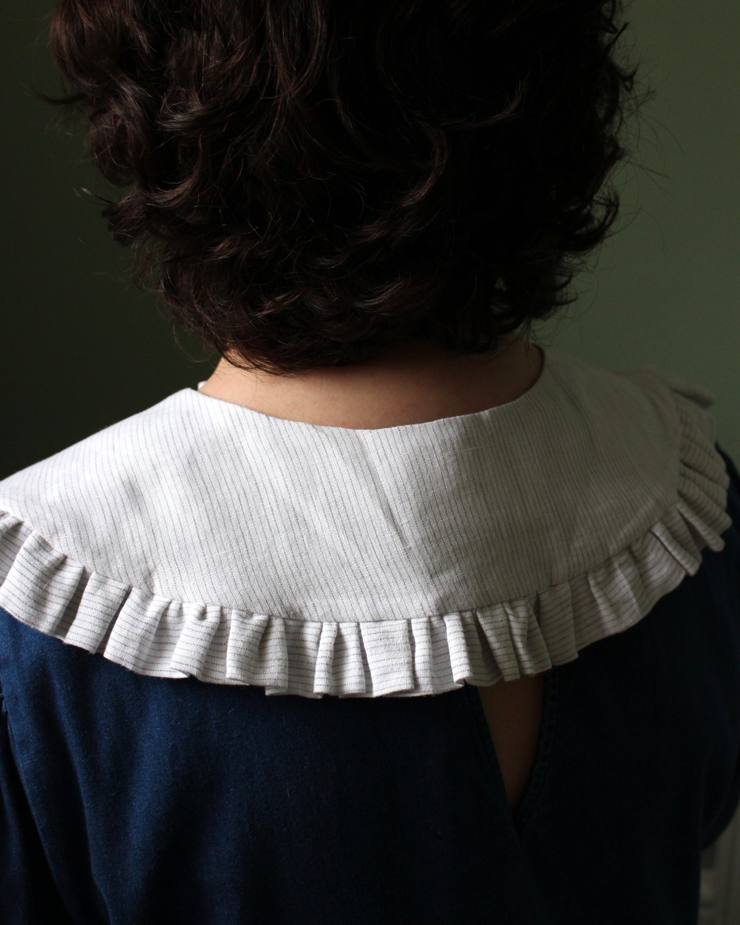 Pin Striped Linen Collar