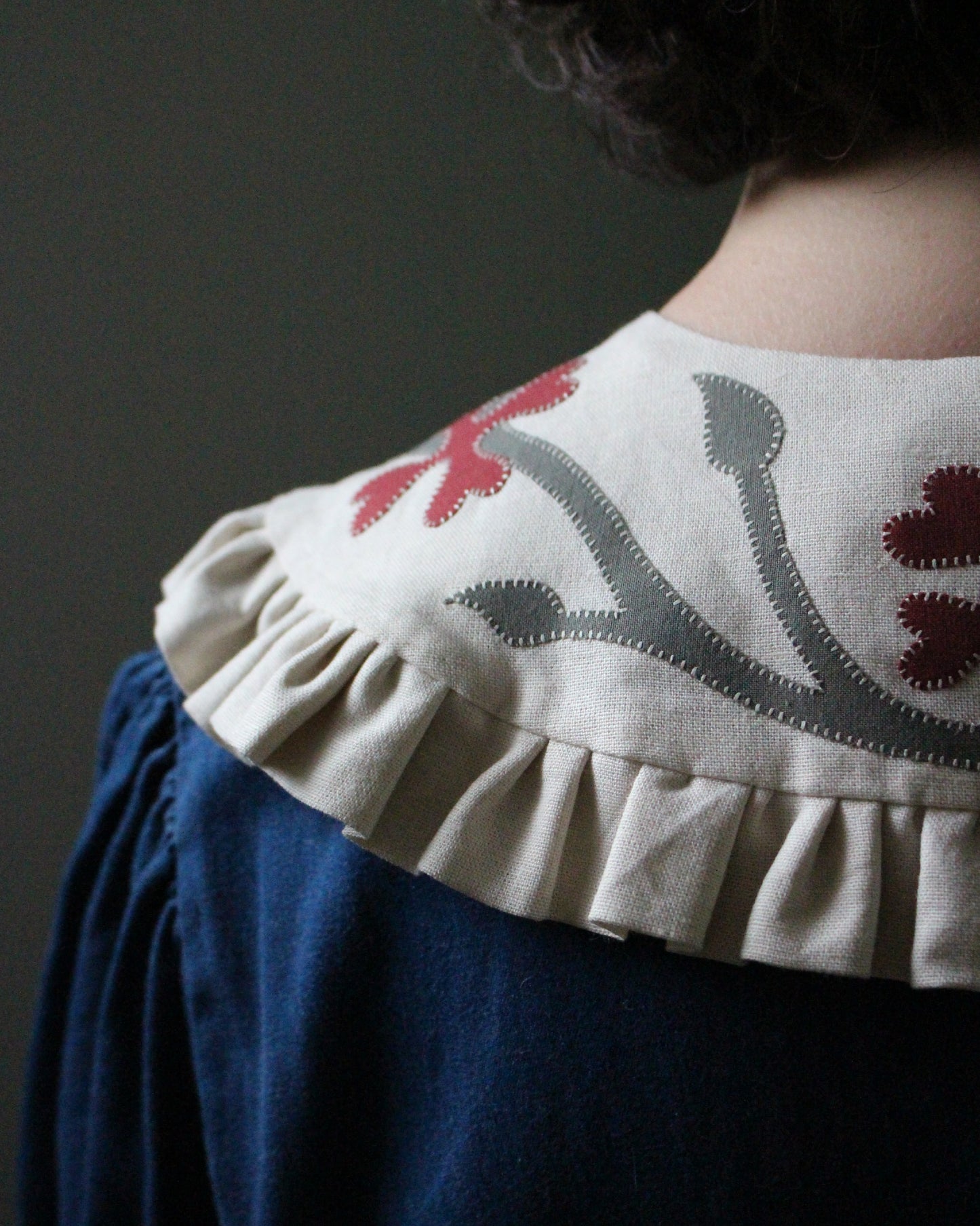 Ornate Floral Collar on Cream Linen