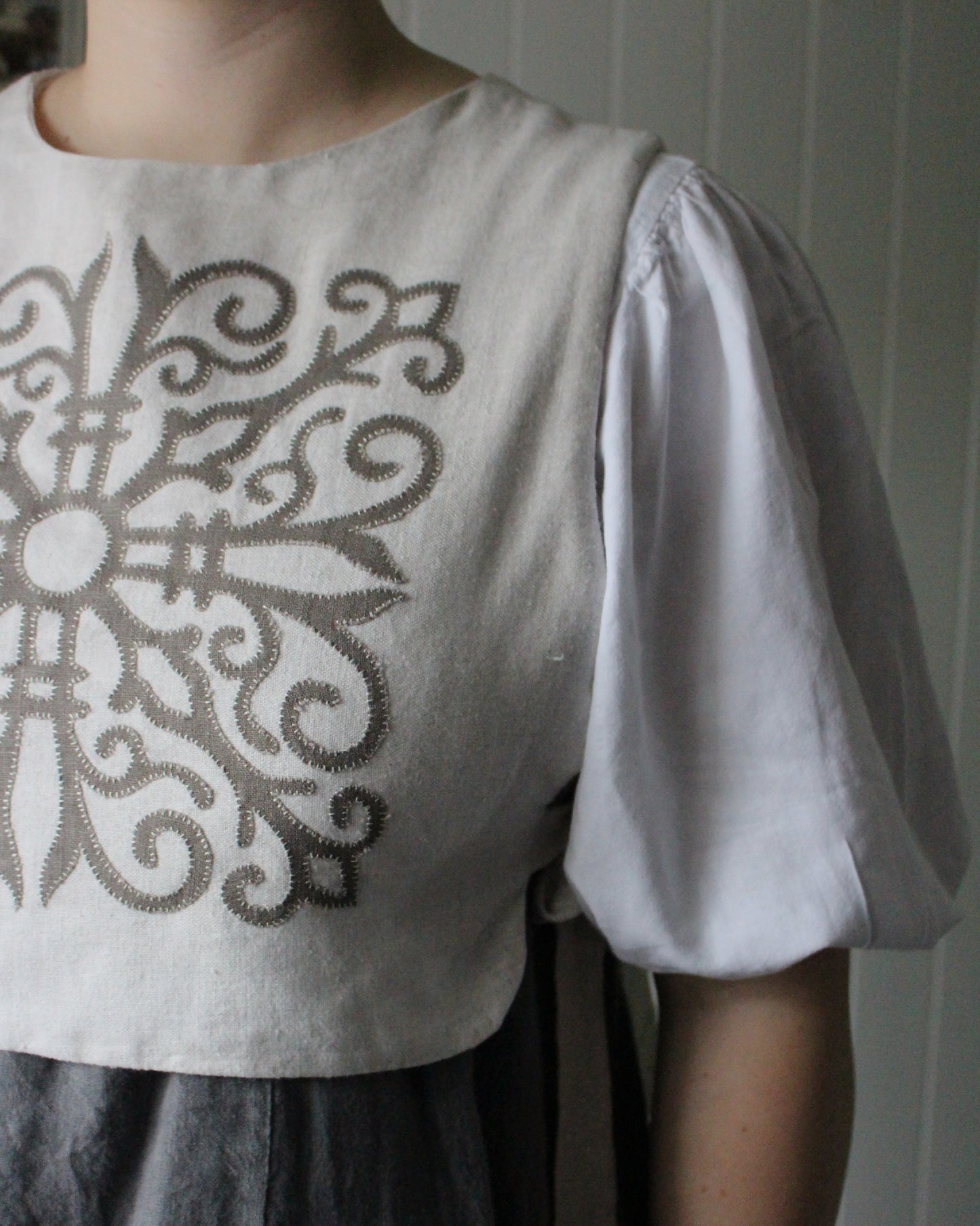 Celtic Ornamental Tile on Natural Linen