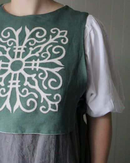 Celtic Ornamental Tile on Forest Green Linen