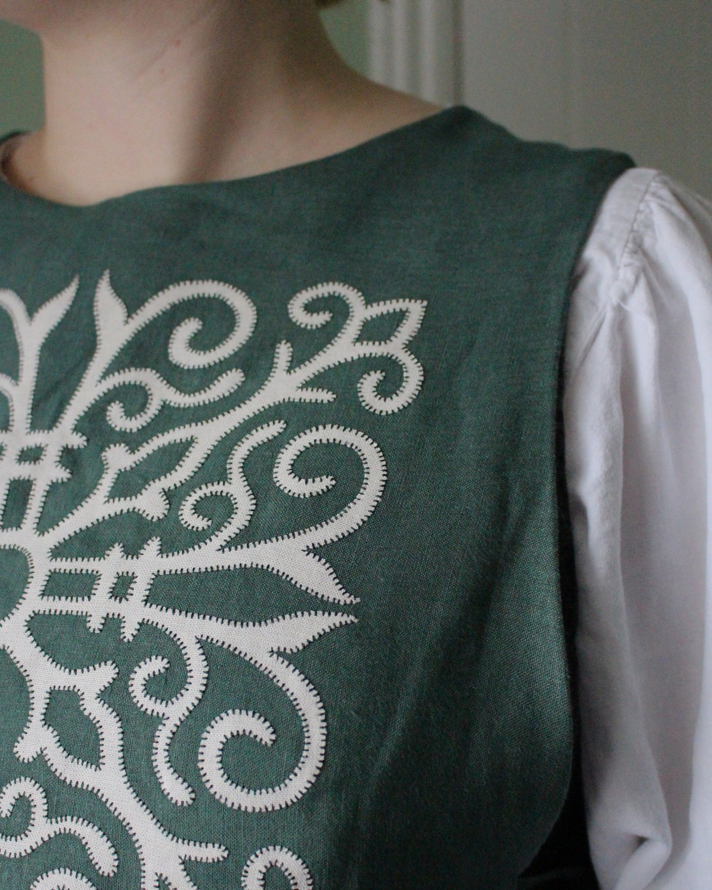 Celtic Ornamental Tile on Forest Green Linen