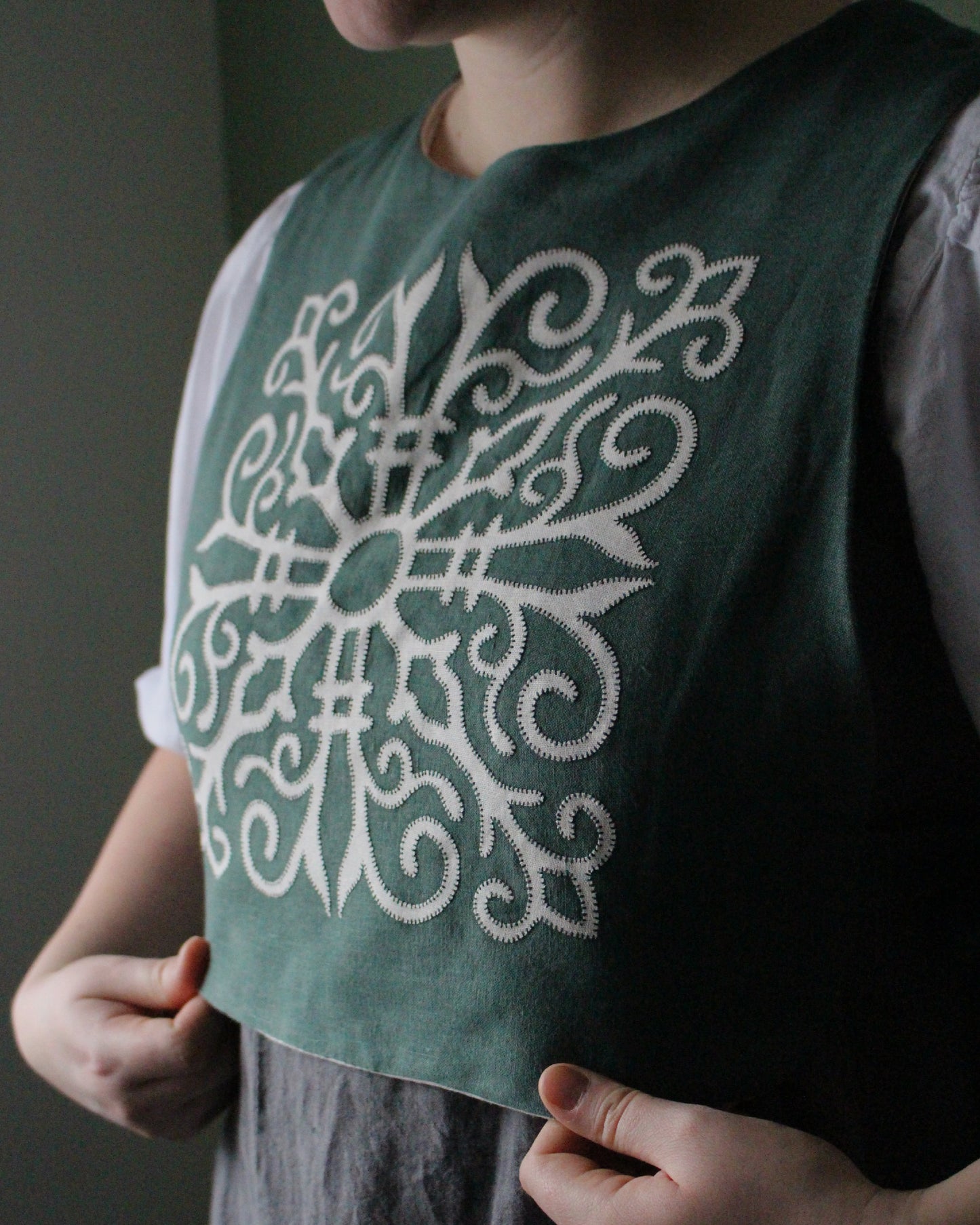 Celtic Ornamental Tile on Forest Green Linen