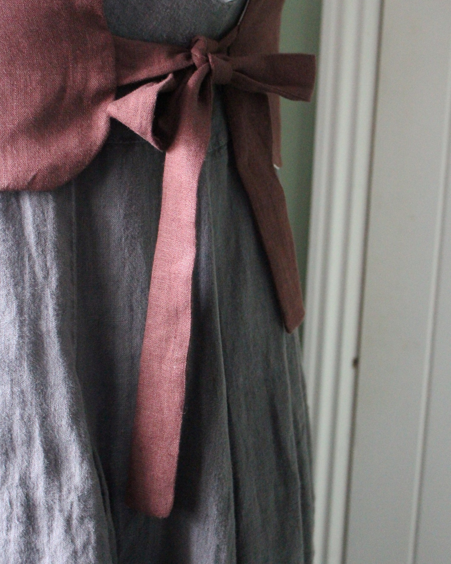 Royal Floral Emblem Tabard in Burgundy Linen