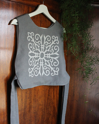 Celtic Ornamental Tile on Granite Linen