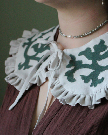 Ornate Green Foliage on Chalk White Linen, Detachable Collar