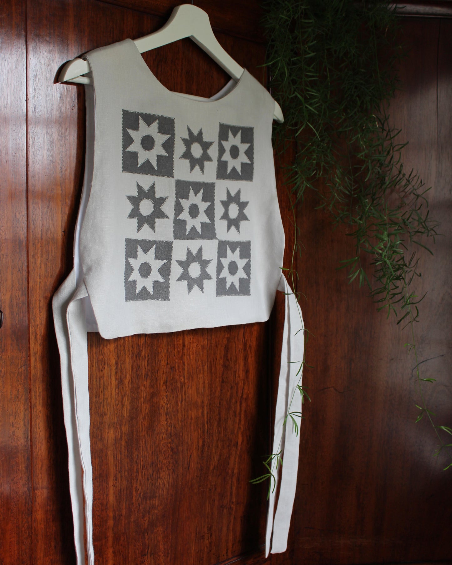 Patchwork Stars on Chalk White Linen