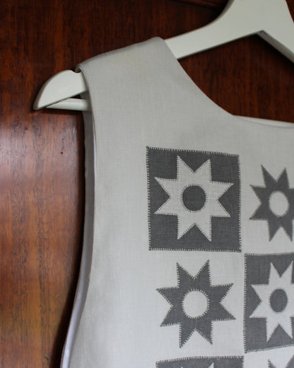 Patchwork Stars on Chalk White Linen