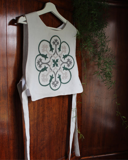 Vintage Floral Tile on Chalk White Linen