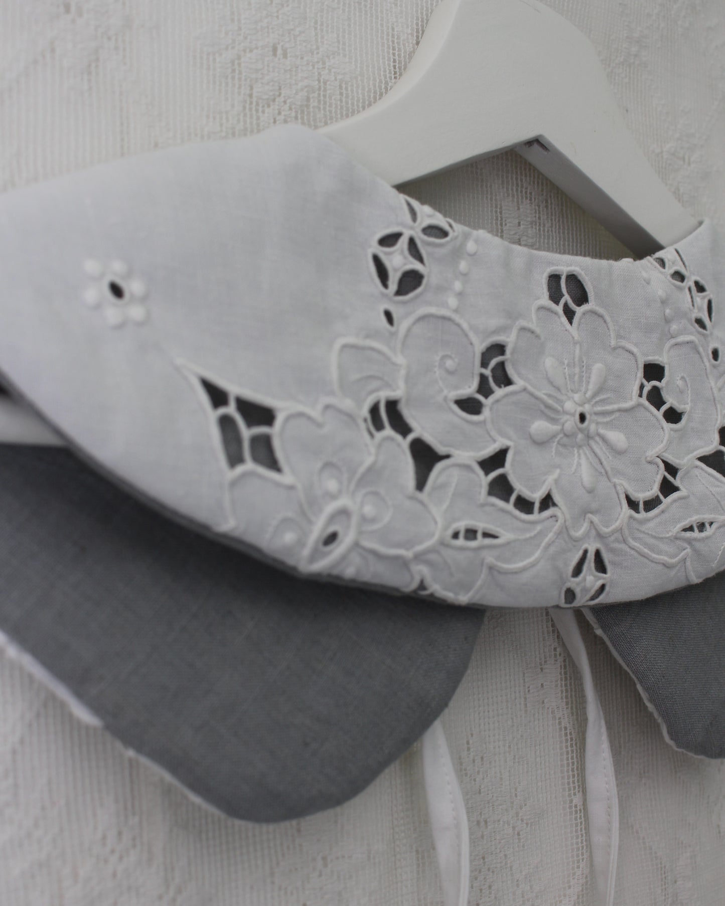 Floral Cloth, Lined Detachable Collar, Gray