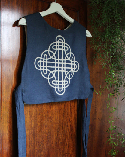 Ringed Celtic Knot Design on Navy Linen