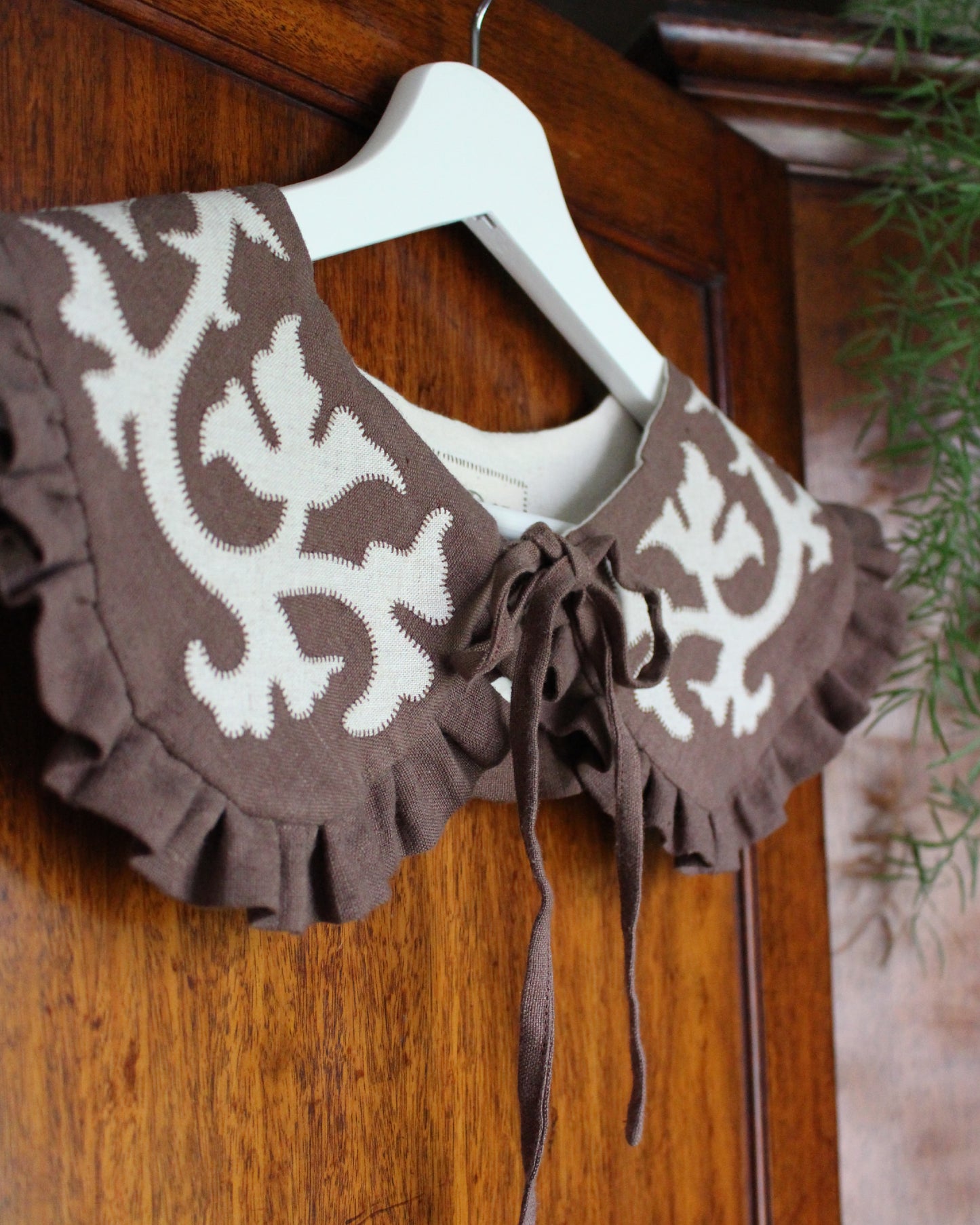 Ornate Natural Foliage on Brown Linen, Detachable Collar