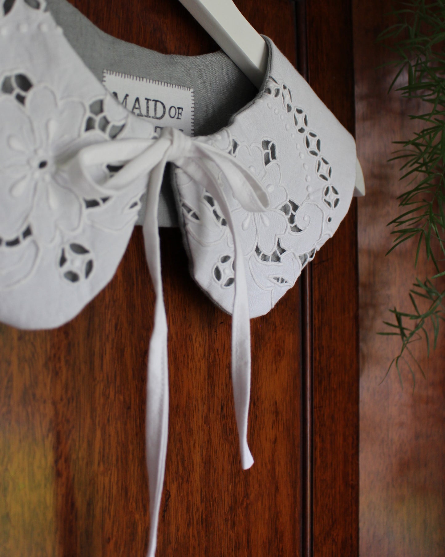 Floral Cloth, Lined Detachable Collar Gray