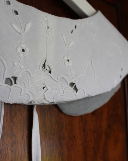 Floral Cloth, Lined Detachable Collar Gray