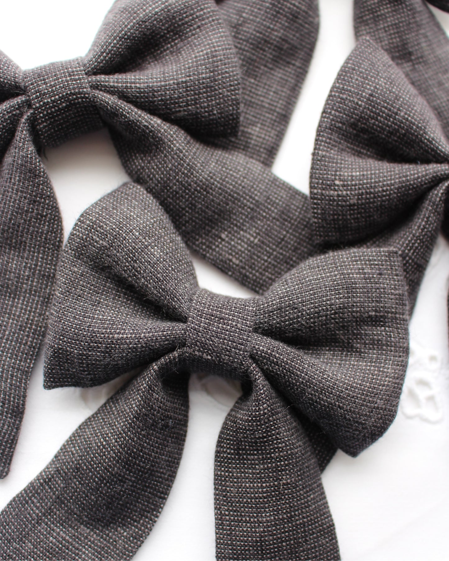 Dark Woven Linen Bow