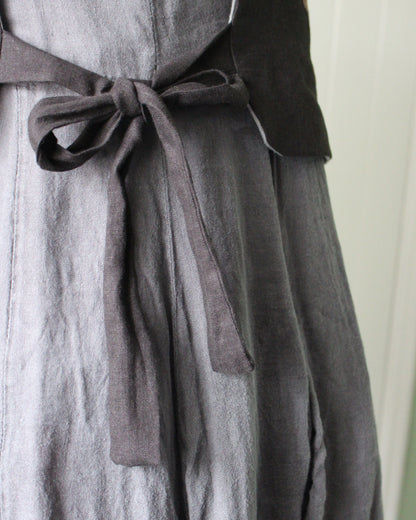 Reversible Intertwining Vines on Black and Granite Gray Linen