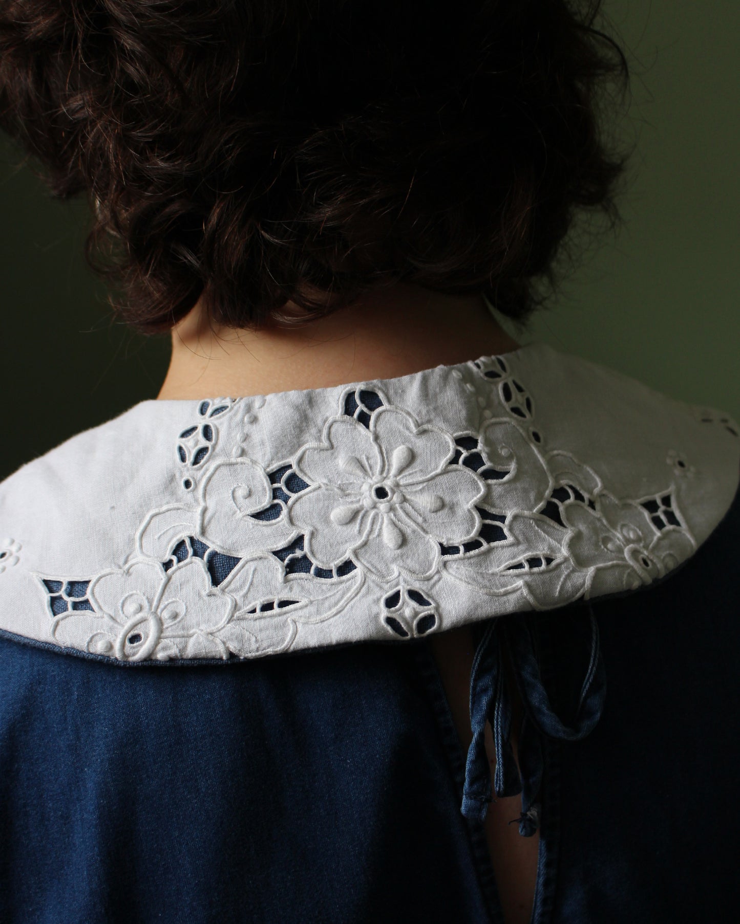 Floral Cloth, Lined Detachable Collar, Blue