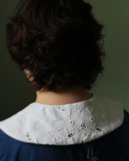 Floral Cloth, Lined Detachable Collar Gray