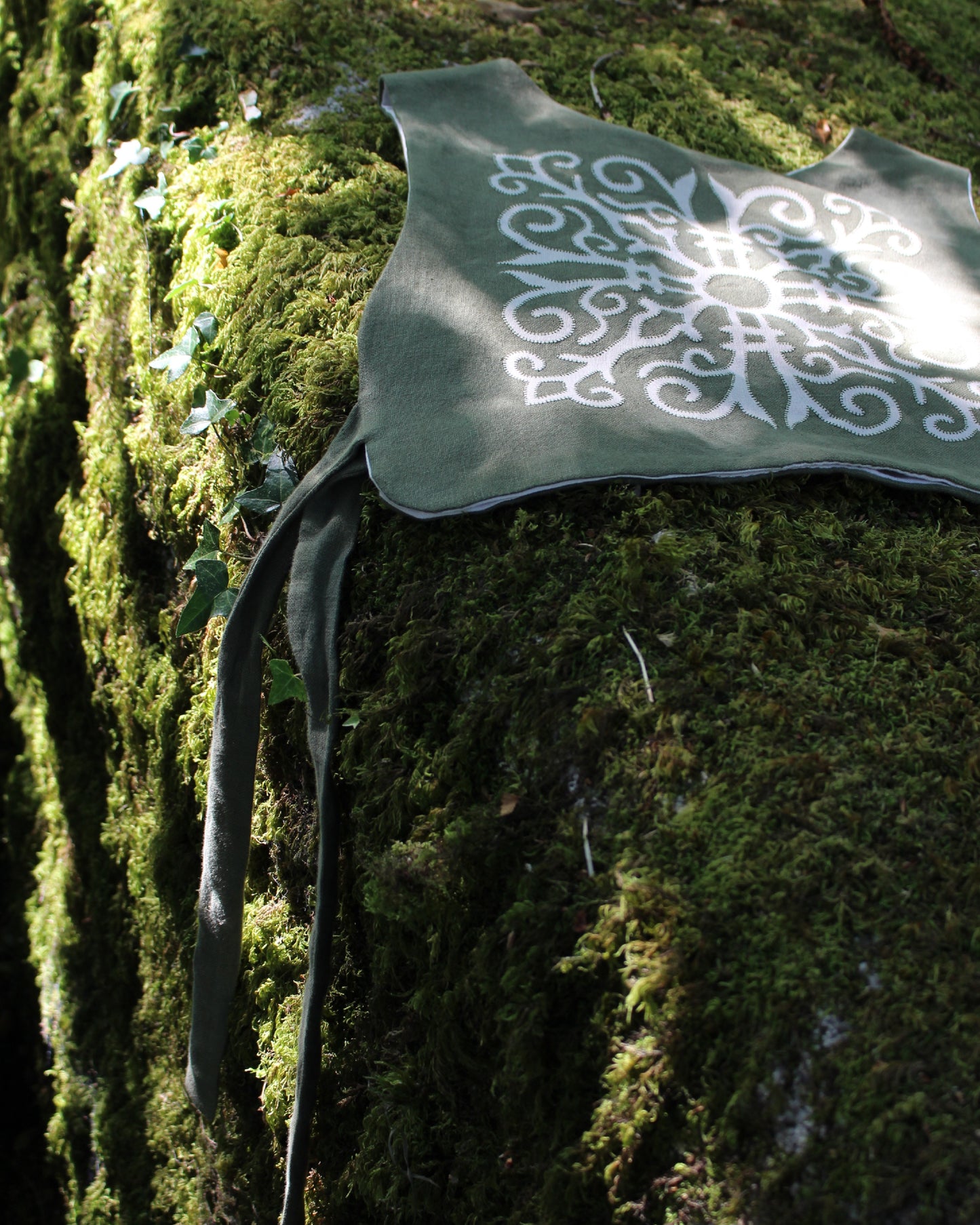 Celtic Ornamental Tile on Moss Green Linen