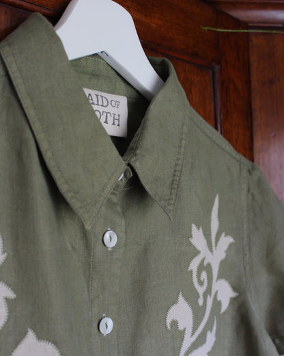 Ornate Spiraling Leafage On Mossy Green Linen Shirt