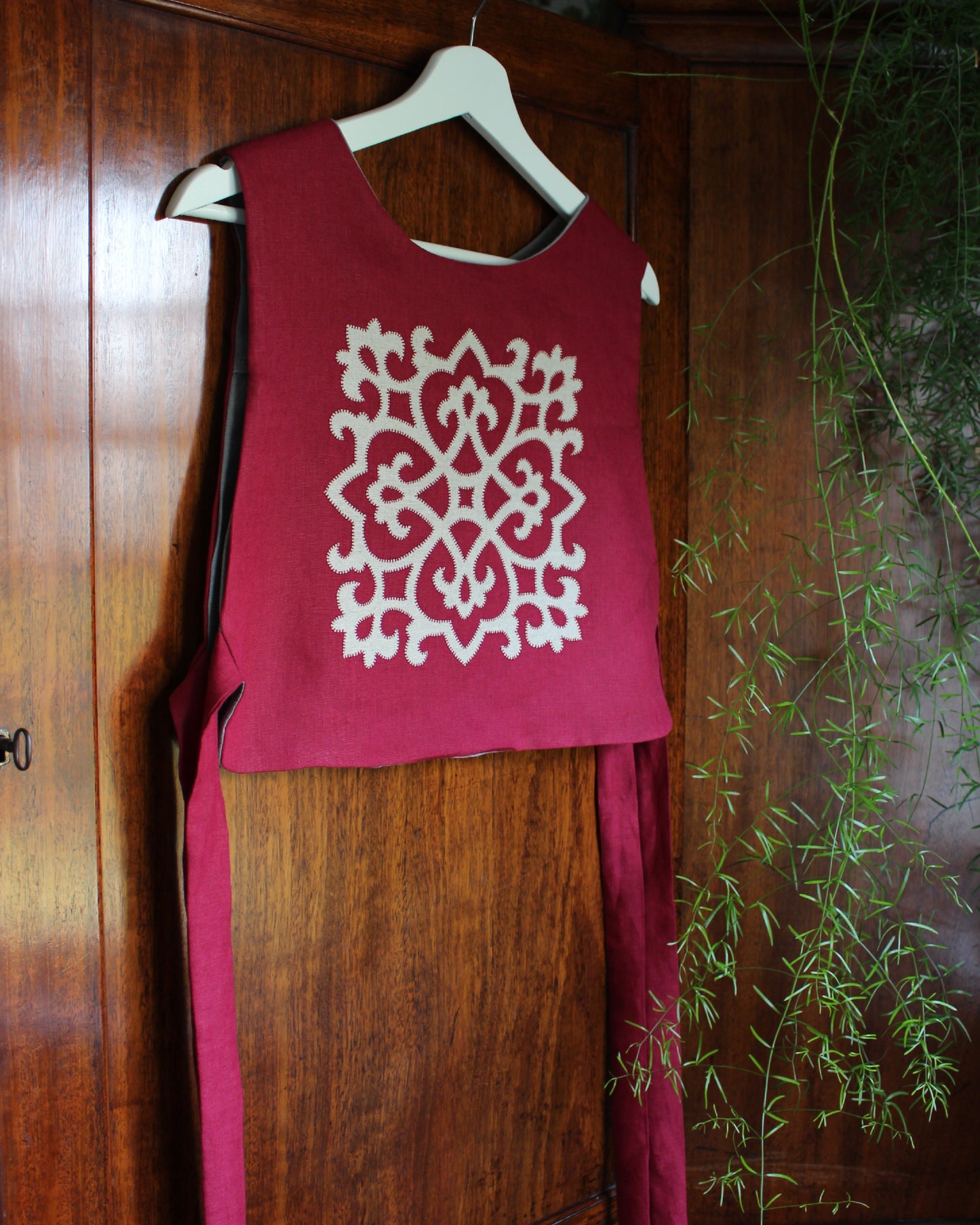 Tudor Tile on Red Linen