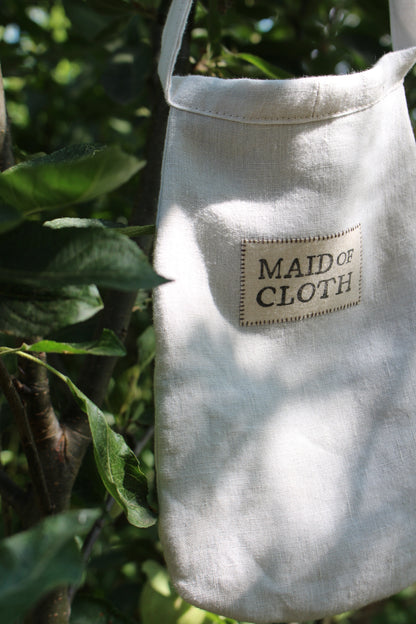 Handmade, Chalk White Linen Tie on Pocket - Tudor Tile Heart Appliqué