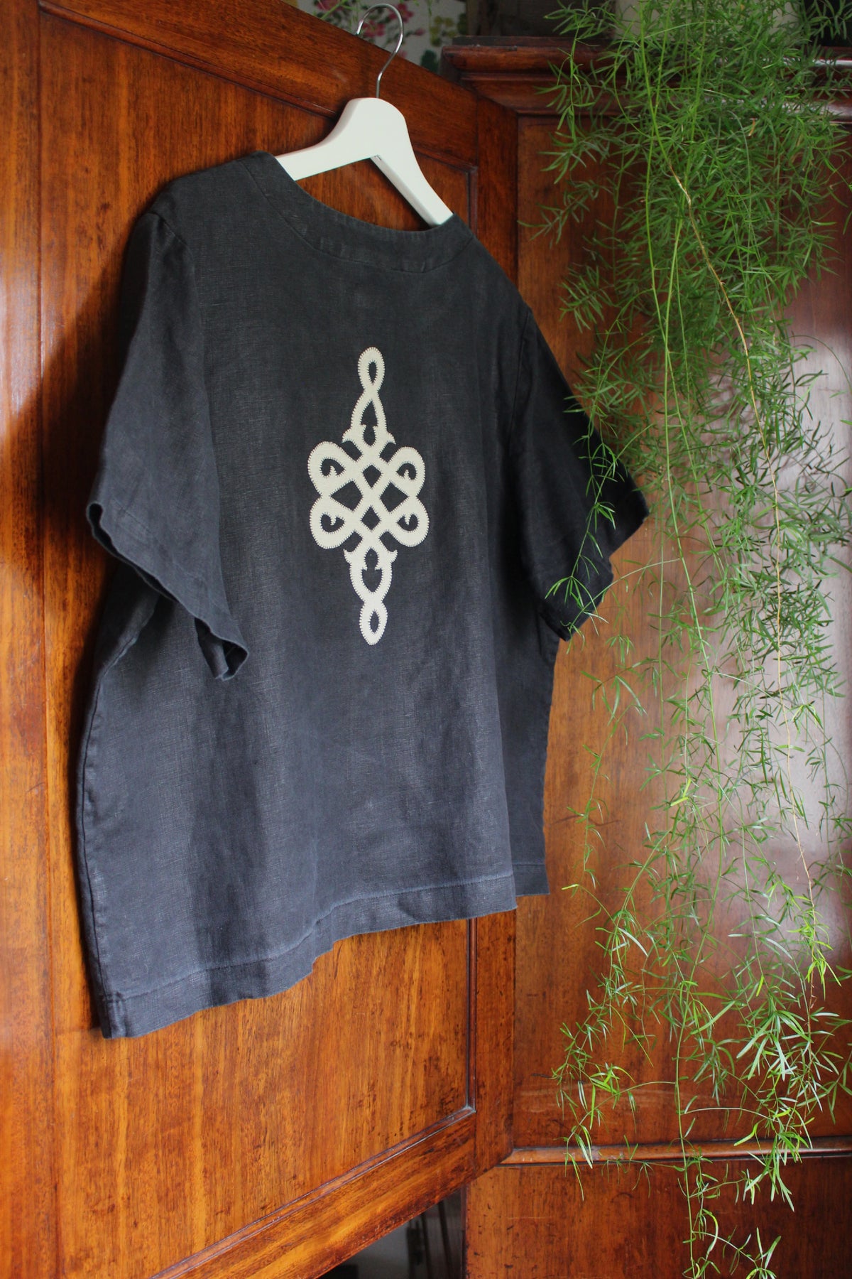 Reworked Black Linen Shacket — Lovers Links Appliqué, UK 16
